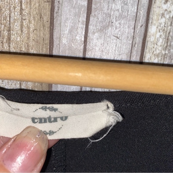 Entro Black Solid V Neck Blouse - Picture 4 of 5